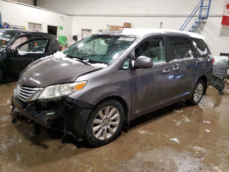 2022 Toyota Sienna xle