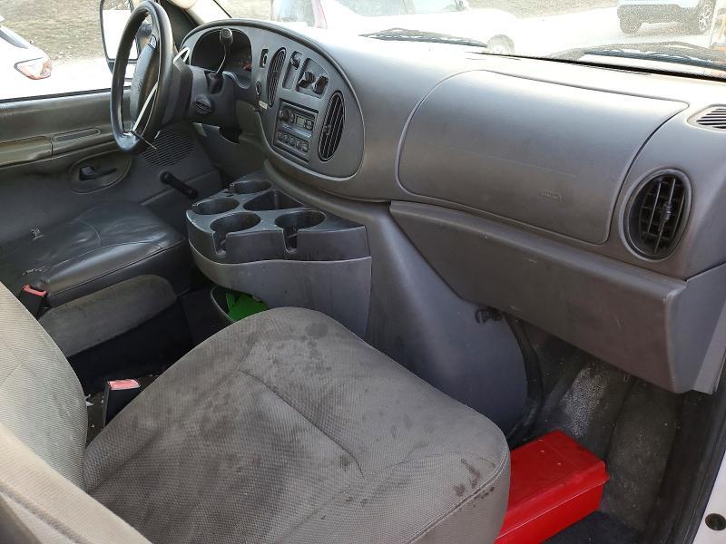 2008 Ford Econoline E350 Super Duty Cutaway Van