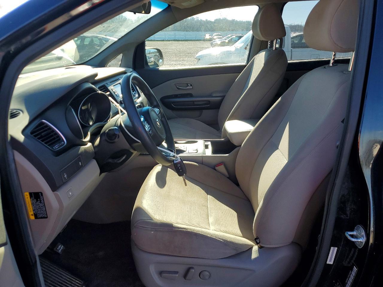 2015 KIA Sedona lx