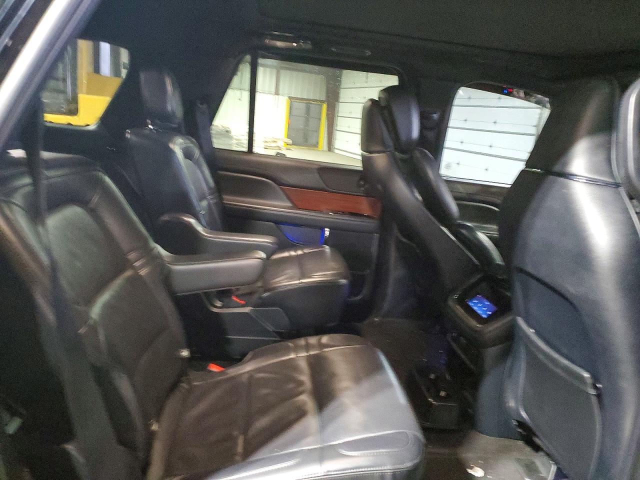 2023 Lincoln Townhouse Navigator