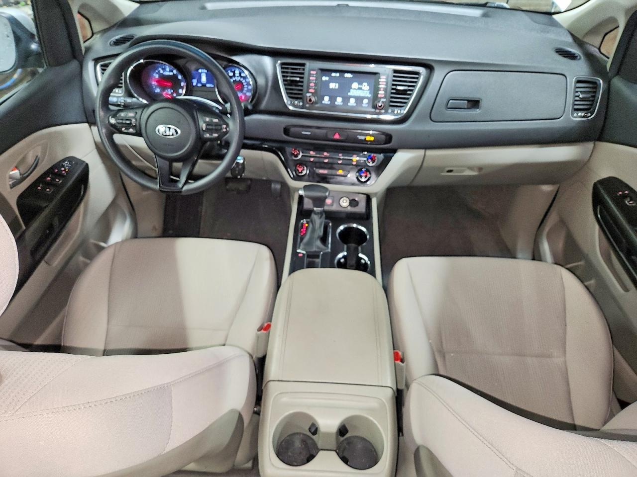 2019 KIA Sedona lx