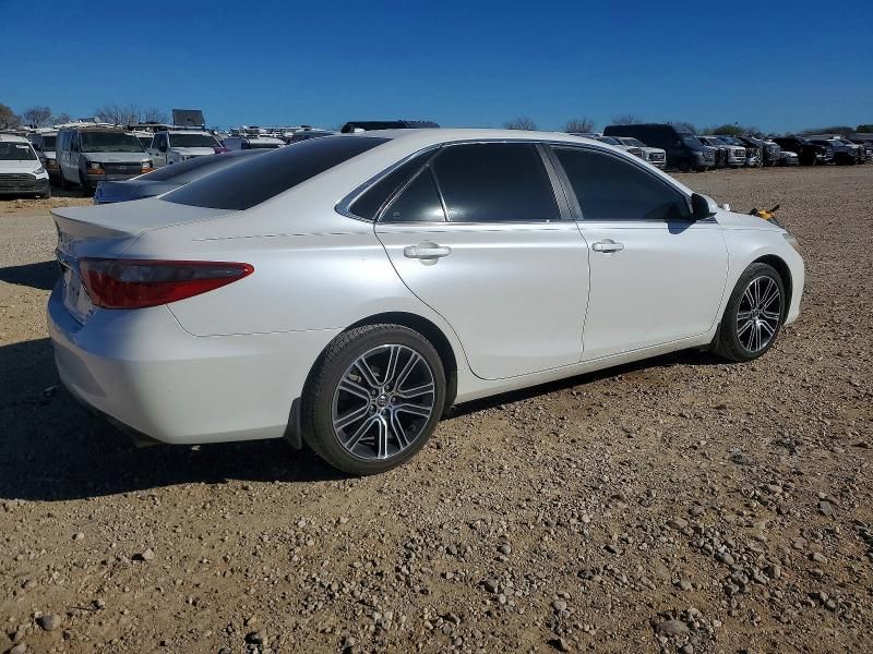 2016 Toyota Camry le