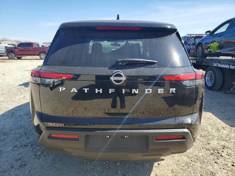 2025 Nissan Pathfinder s