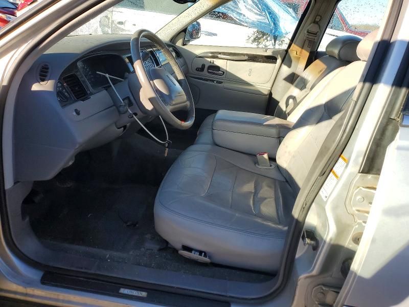 1999 Lincoln Town car Signature