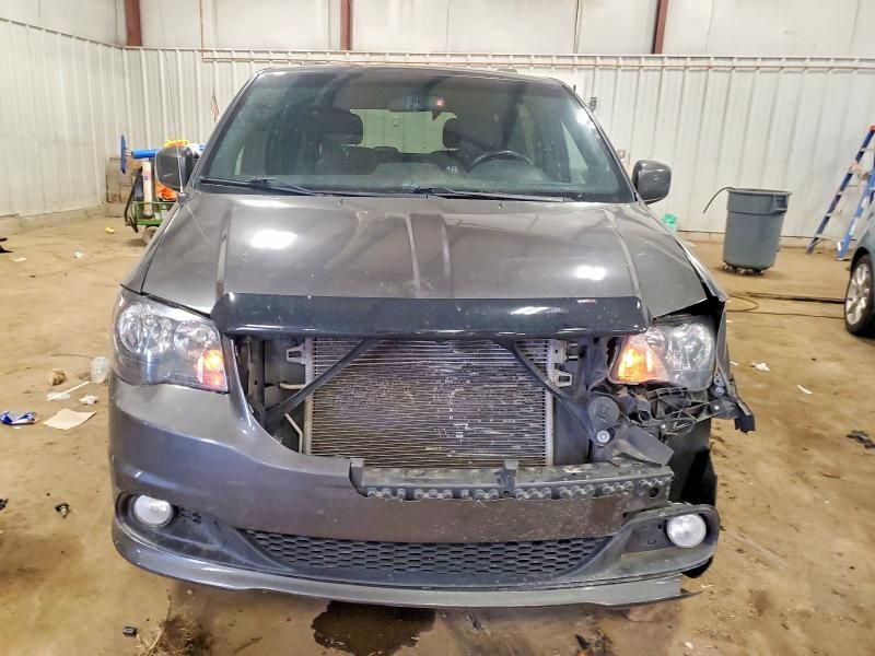 2016 Dodge Grand Caravan R/T