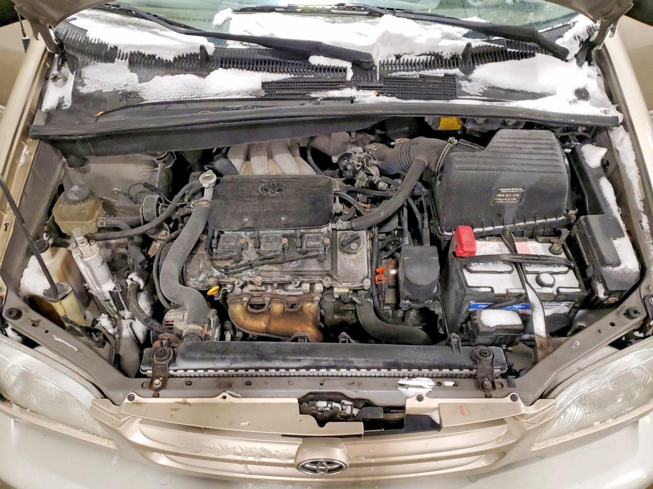 2000 Toyota Sienna le