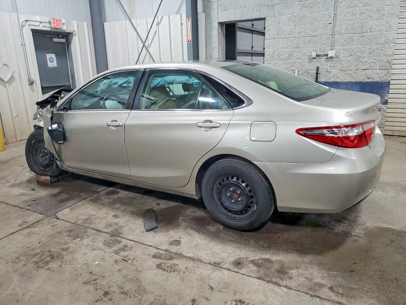 2015 Toyota Camry le