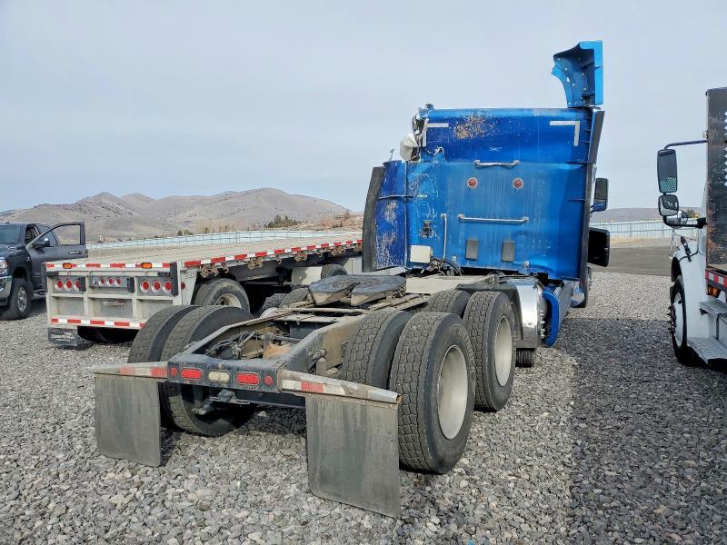 2016 Peterbilt 579 Semi Truck