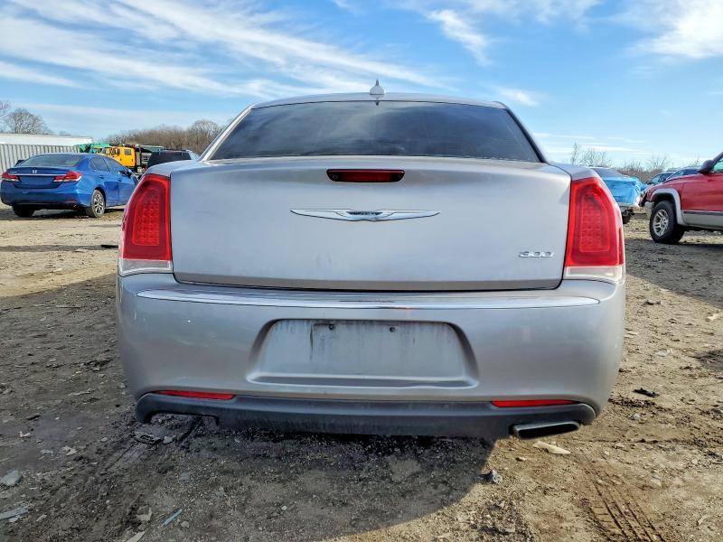 2016 Chrysler 300 Limited