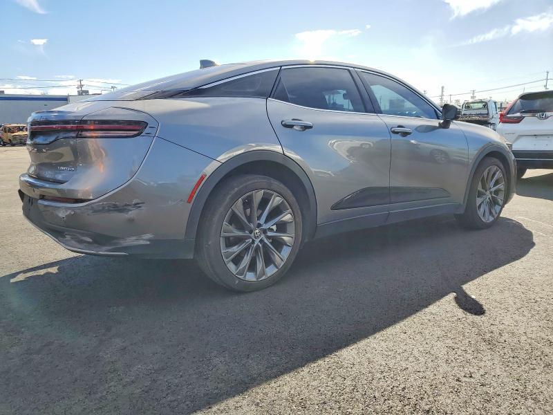 2023 Toyota Crown xle