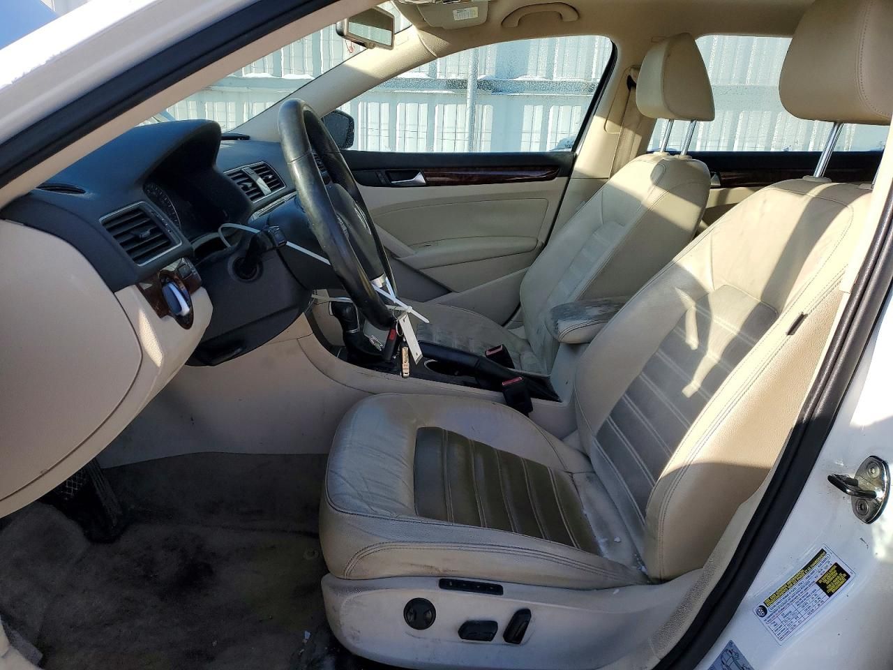 2013 Volkswagen Passat sel