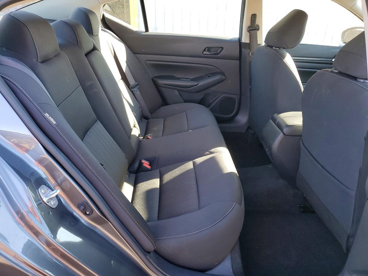 2024 Nissan Altima sv