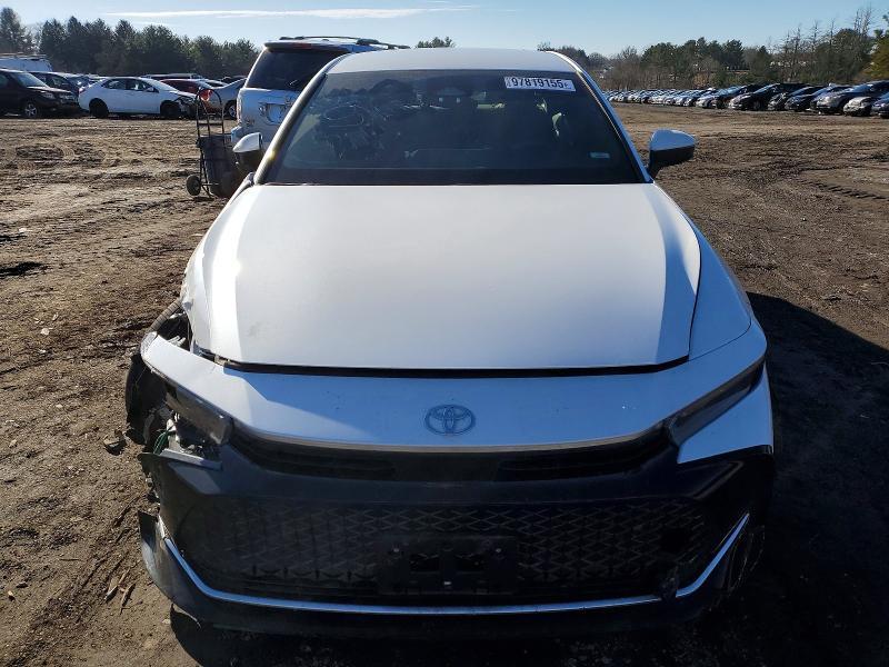 2023 Toyota Crown xle