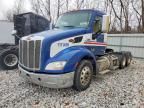 2016 Peterbilt Tractor 2016 Peterbilt 579 Semi Truck