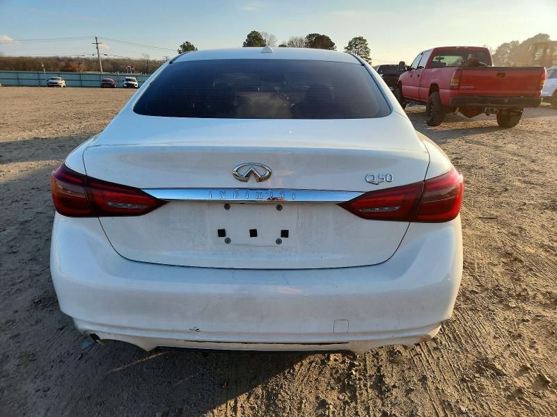 2018 Infiniti Q50 Luxe