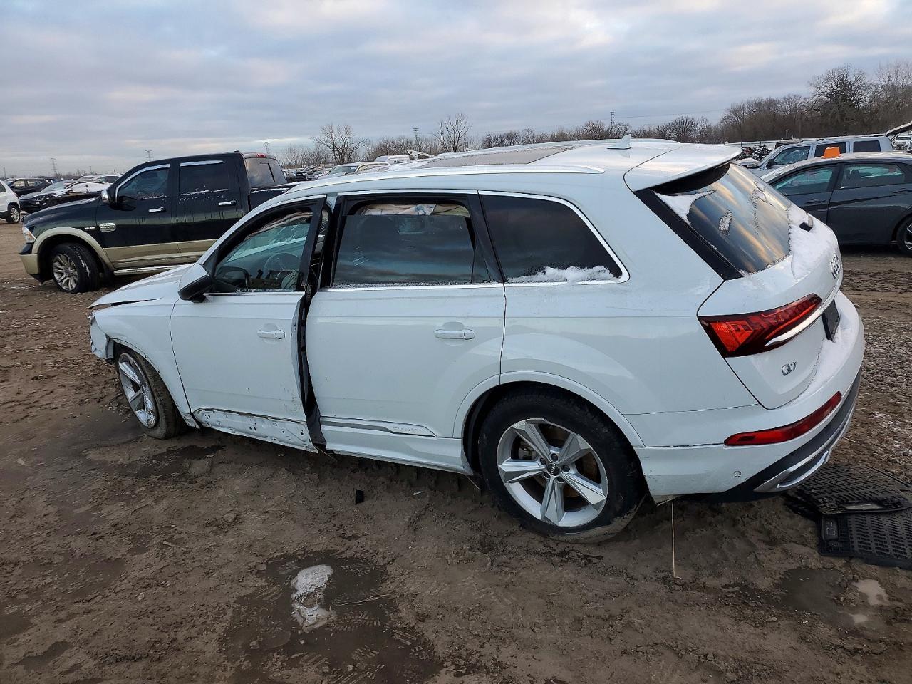 2020 Audi Q7 Premium Plus