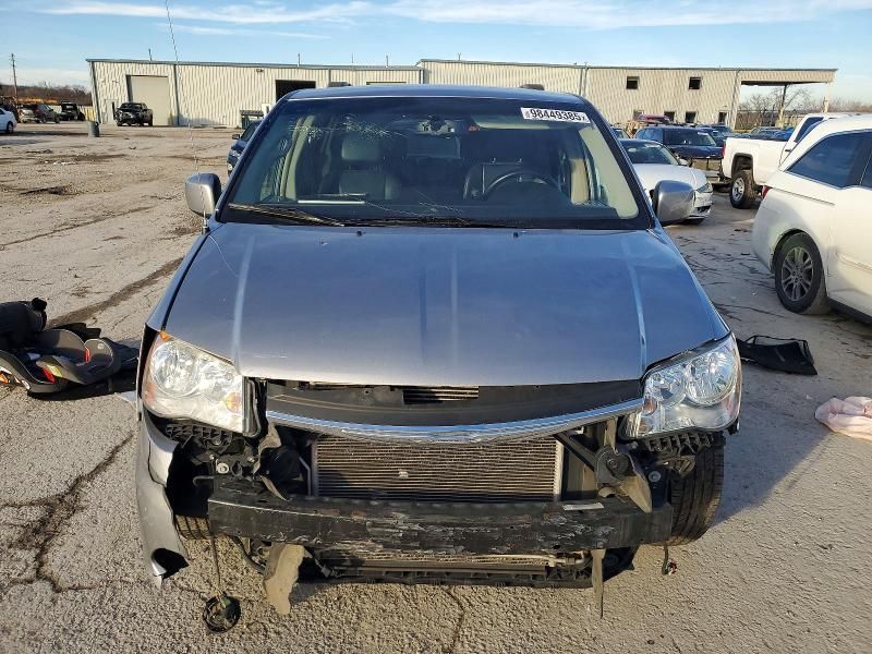 2015 Chrysler Town & Country Touring
