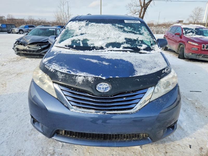 2015 Toyota Sienna le
