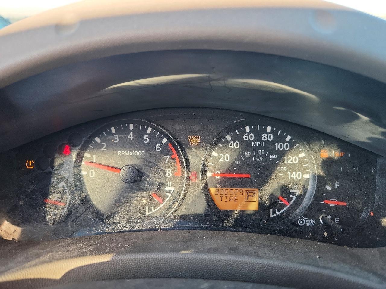 2011 Suzuki Equator Sport