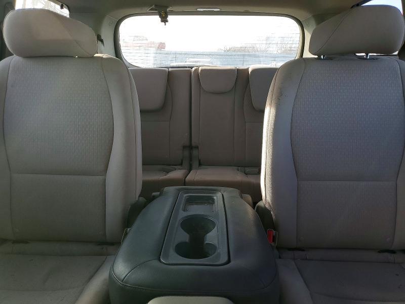 2016 KIA Sedona lx