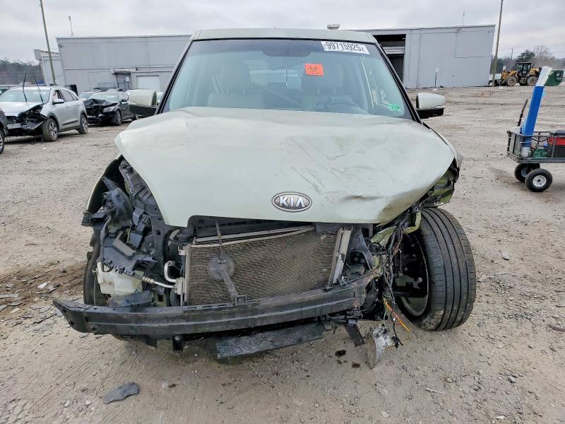 2012 KIA Soul +