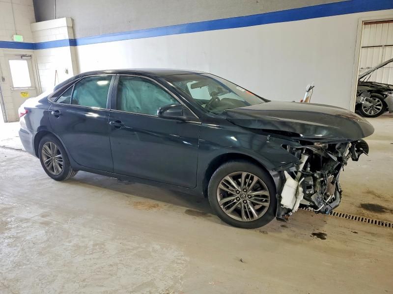 2015 Toyota Camry le