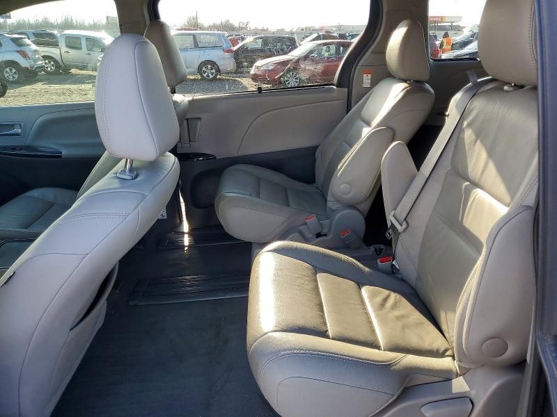 2017 Toyota Sienna xle