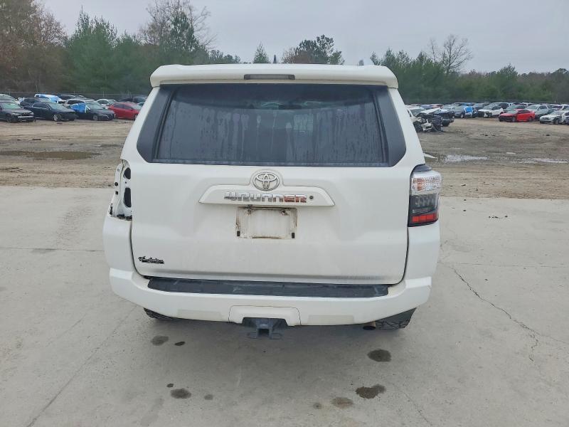 2018 Toyota 4runner SR5