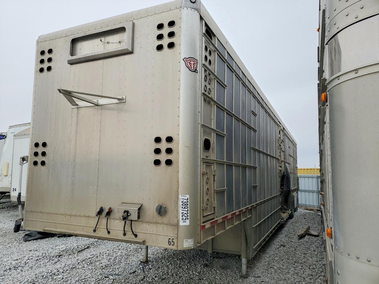 2025 EBY Ltrailer-Livestock Trailer