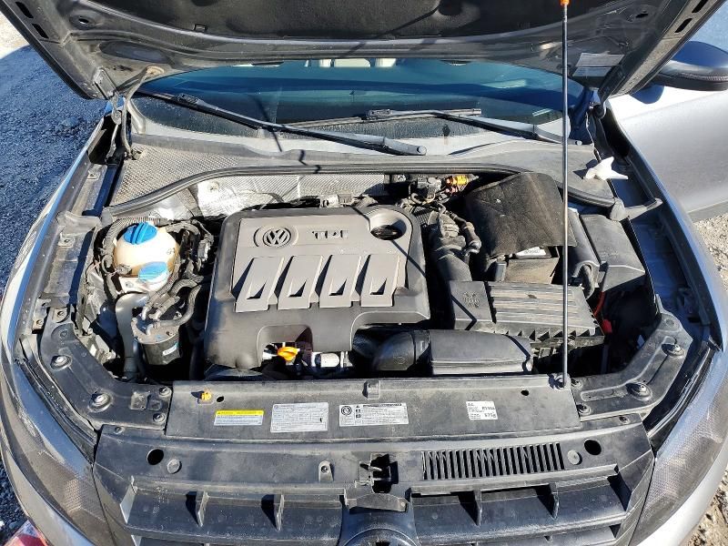 2013 Volkswagen Passat se