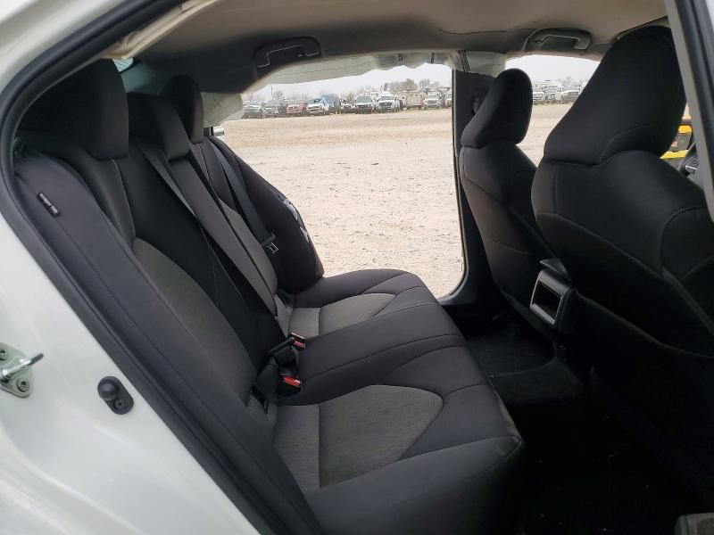 2022 Toyota Camry le