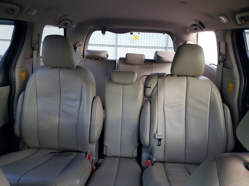 2014 Toyota Sienna xle
