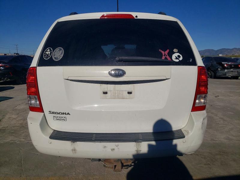 2012 KIA Sedona lx