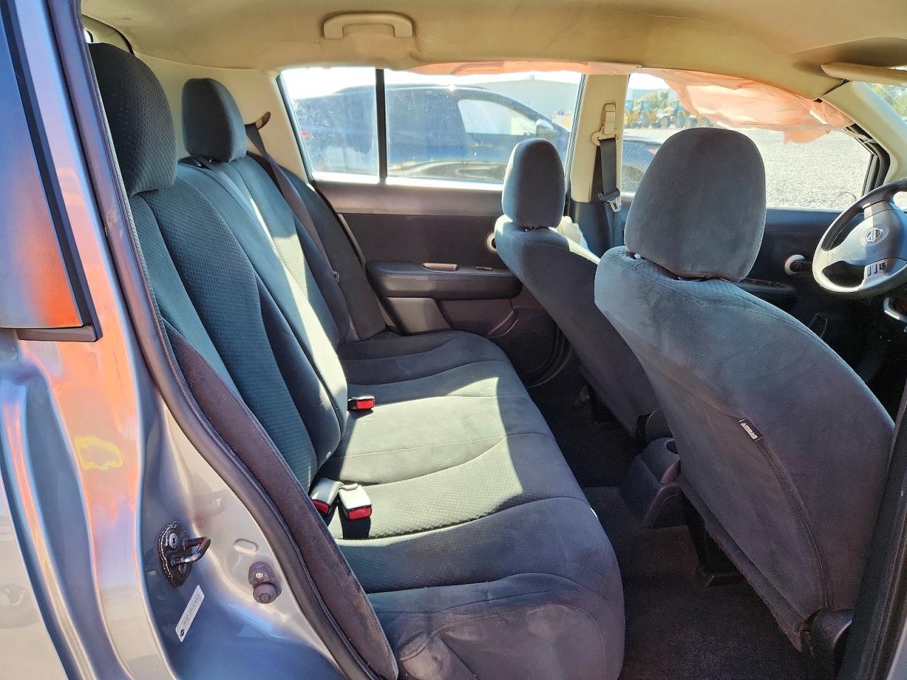 2012 Nissan Versa s