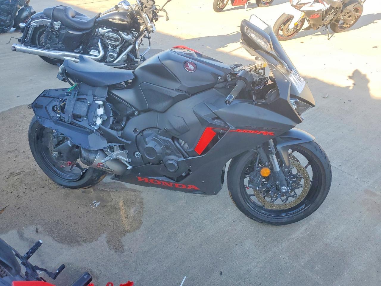 2017 Honda CBR1000 RA