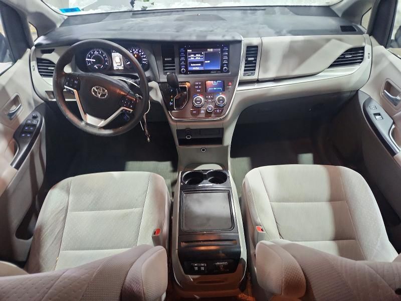 2018 Toyota Sienna le