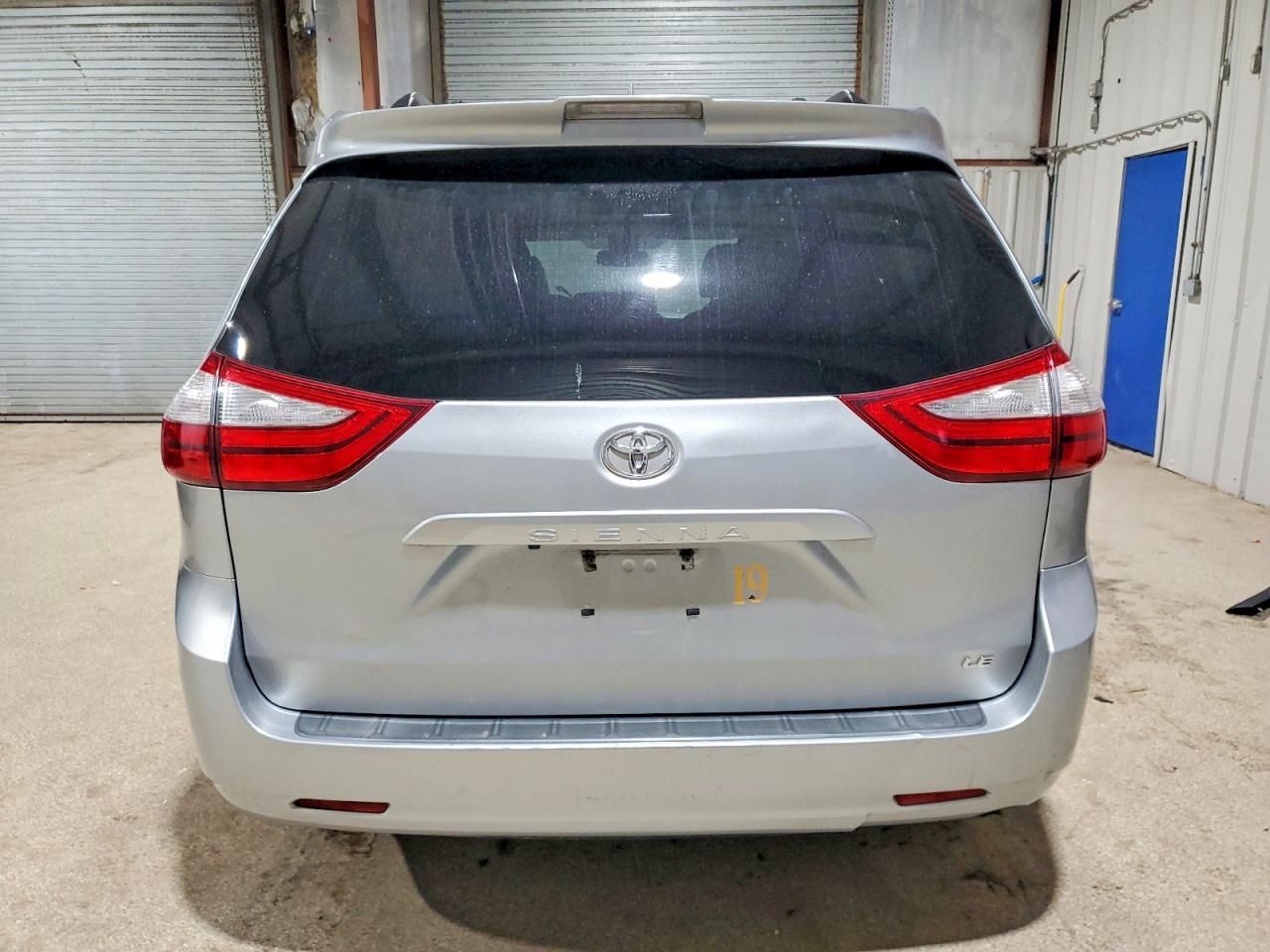 2019 Toyota Sienna le