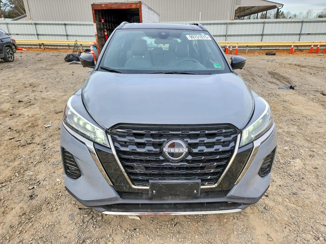 2024 Nissan Kicks sr