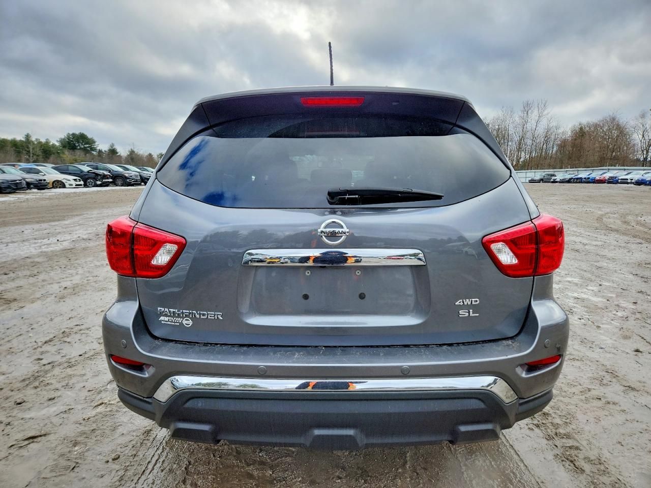 2018 Nissan Pathfinder s