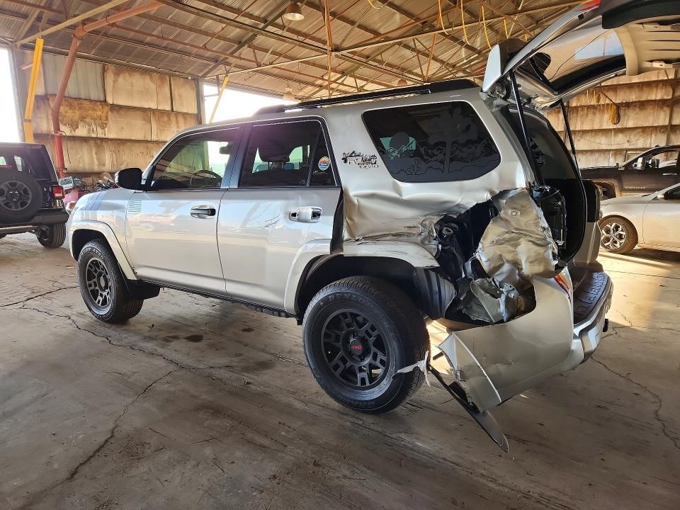 2023 Toyota 4runner se