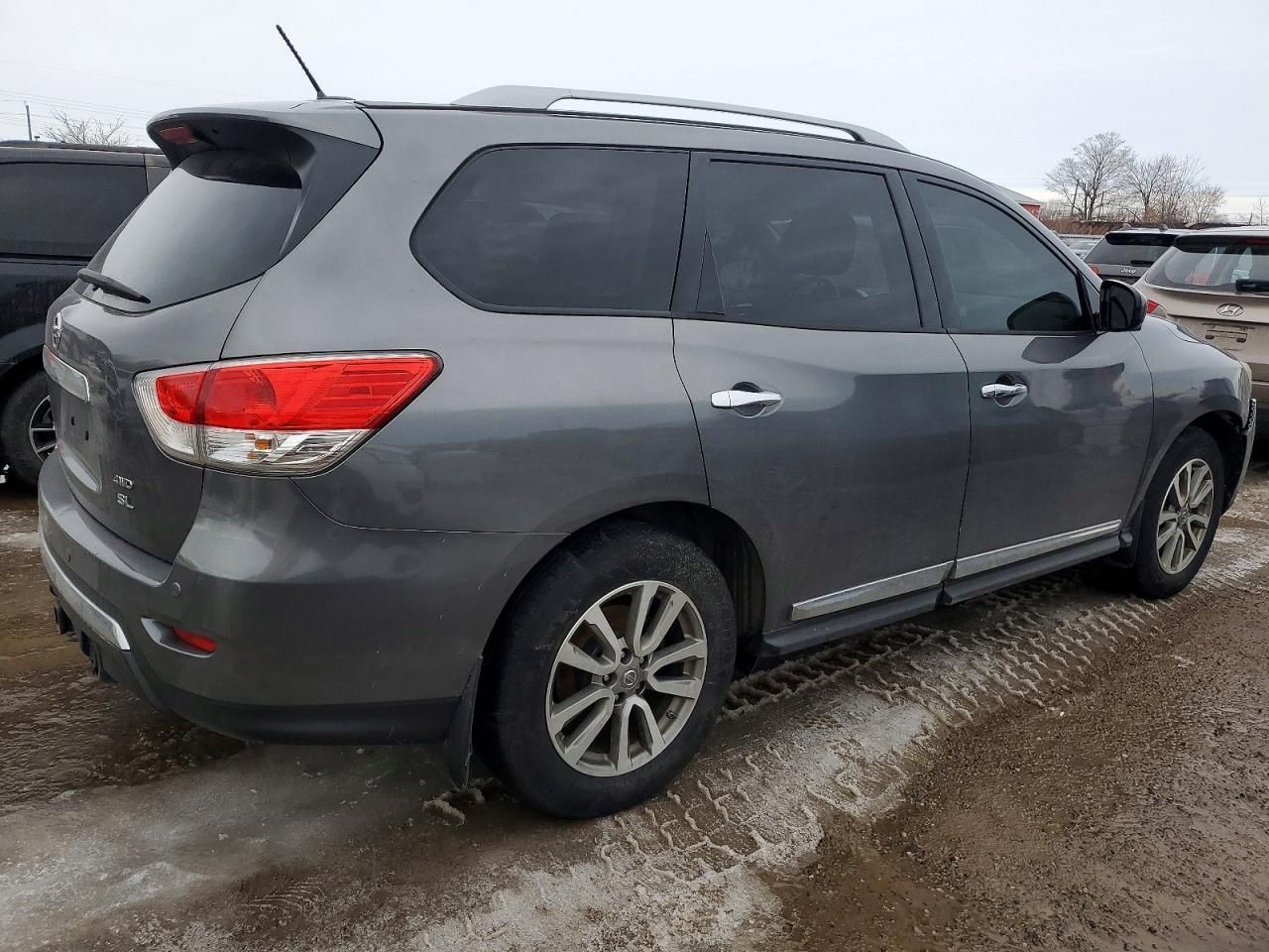2015 Nissan Pathfinder s