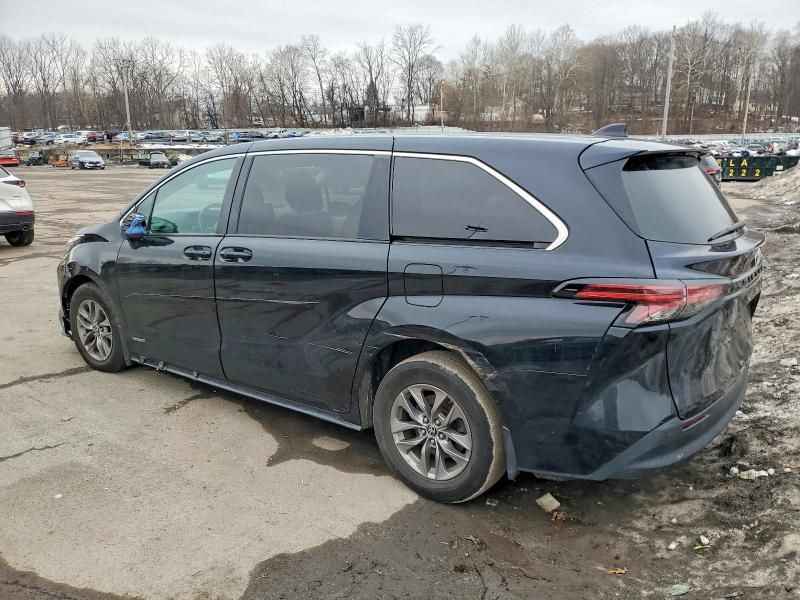 2021 Toyota Sienna le