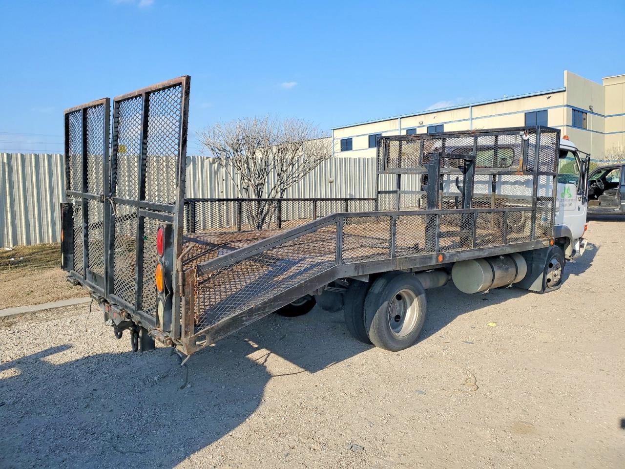 2006 Nissan Diesel UD1300 Crew Cab Flatbed Truck