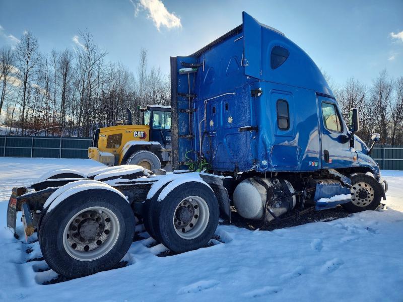 2016 Freightliner Cascadia 125 Semi Truck