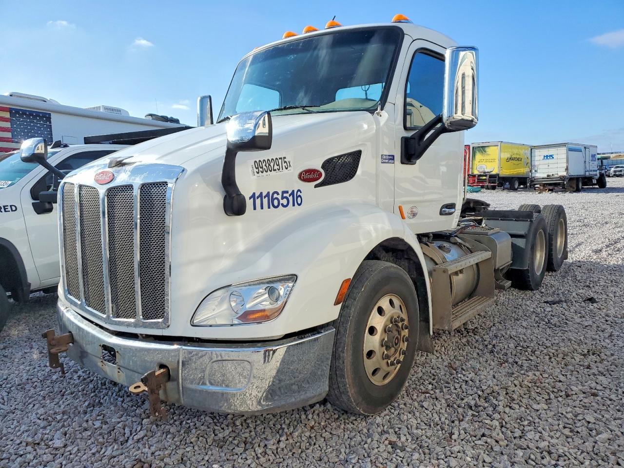 2020 Peterbilt 579 Semi Truck
