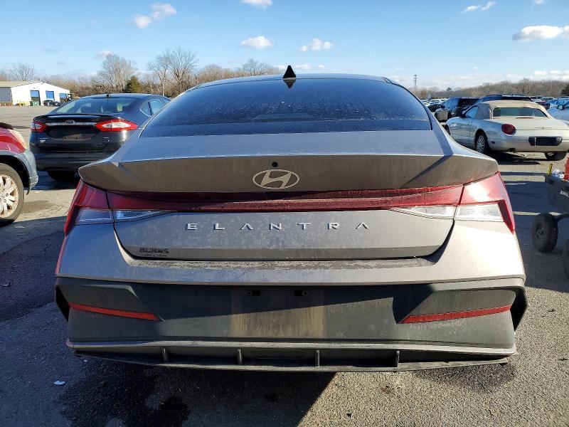 2024 Hyundai Elantra se