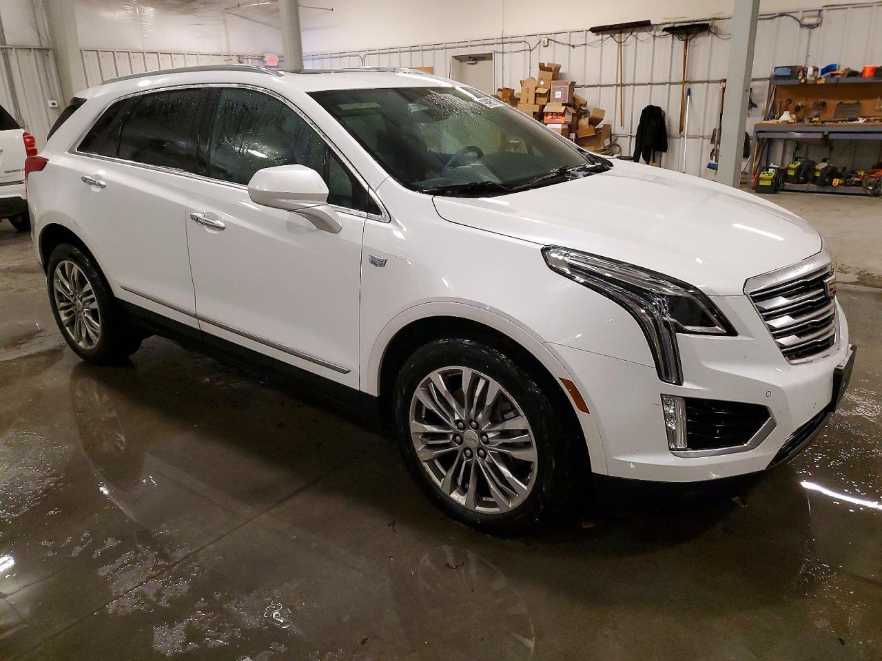 2017 Cadillac XT5 Premium Luxury