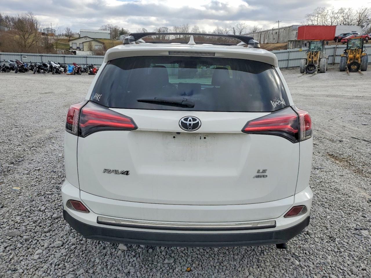 2018 Toyota Rav4 le