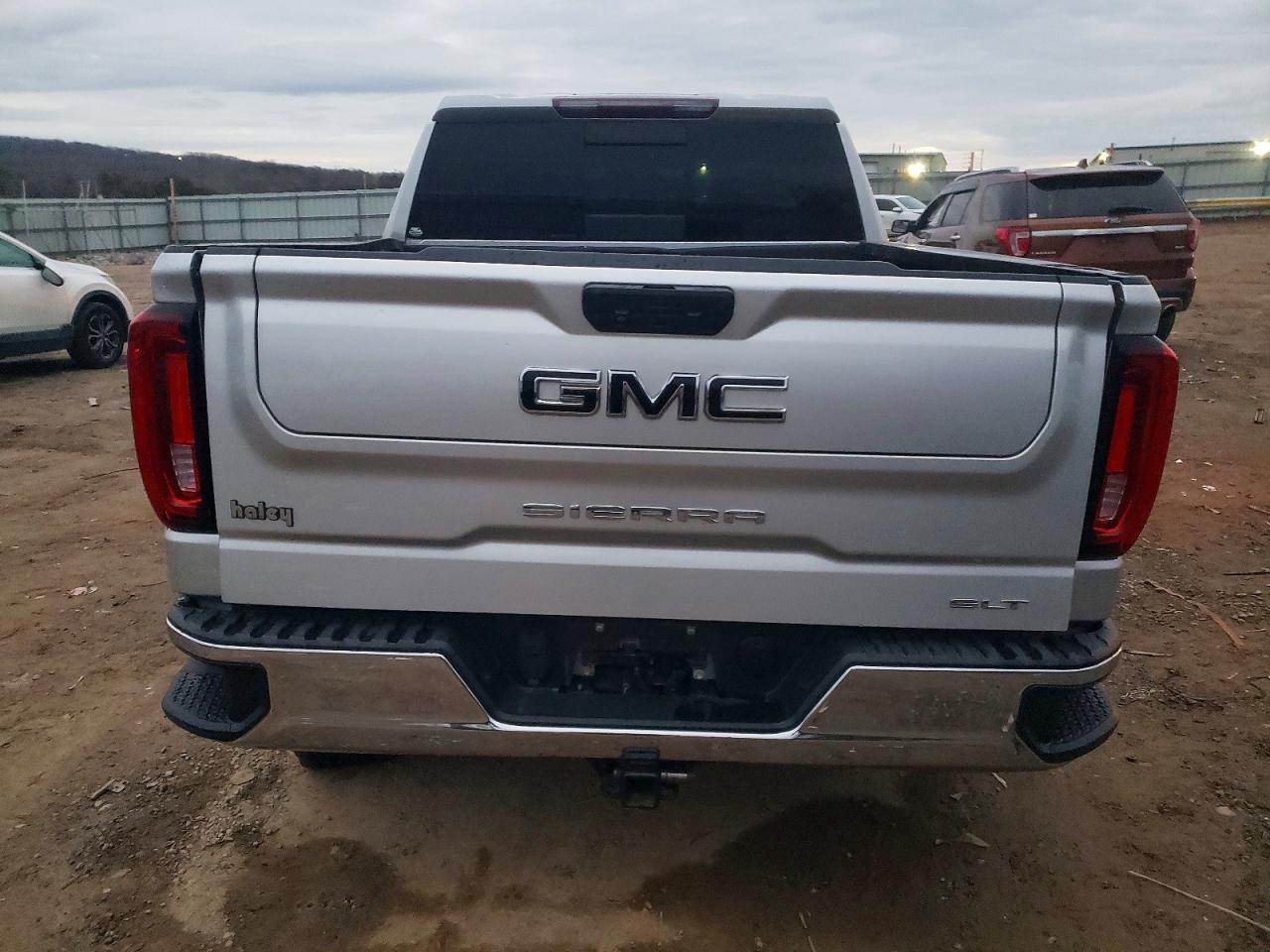2019 GMC Sierra K1500 slt