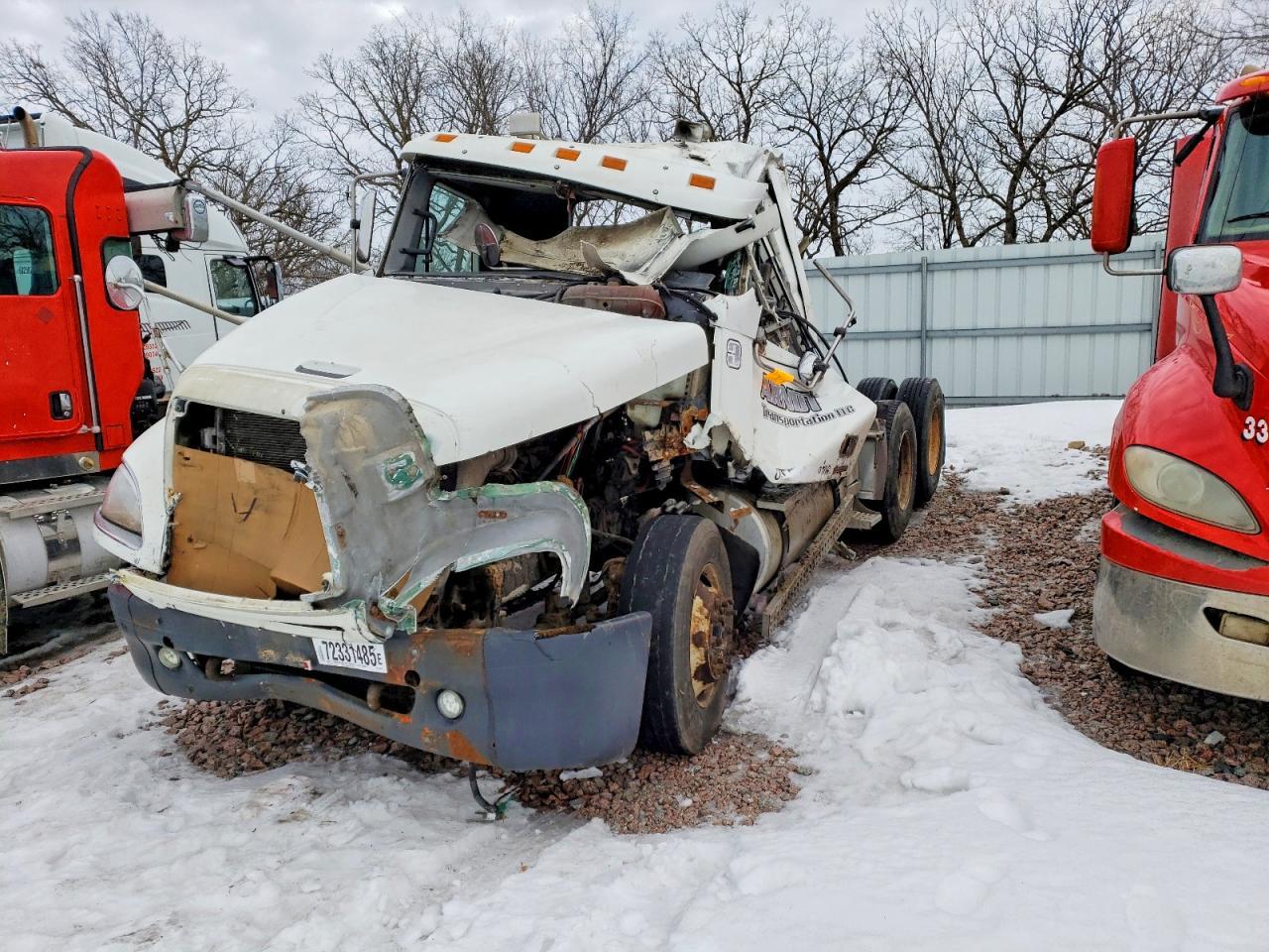 2005 Freightliner Columbia 120 Semi Truck